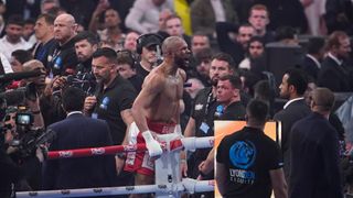 Eubank Jr. outlasts Benn in classic battle that ably honors the rivalry of their fathers (boxing). Photo by Mark Robinson/Matchroom