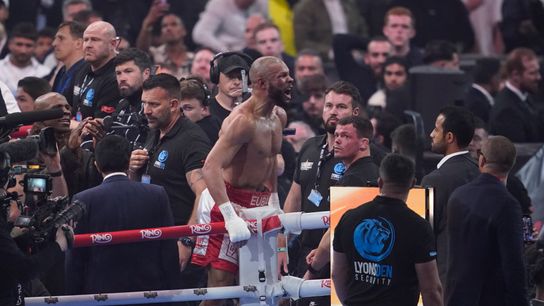 Eubank Jr. outlasts Benn in classic battle that ably honors the rivalry of their fathers. Photo by Mark Robinson/Matchroom