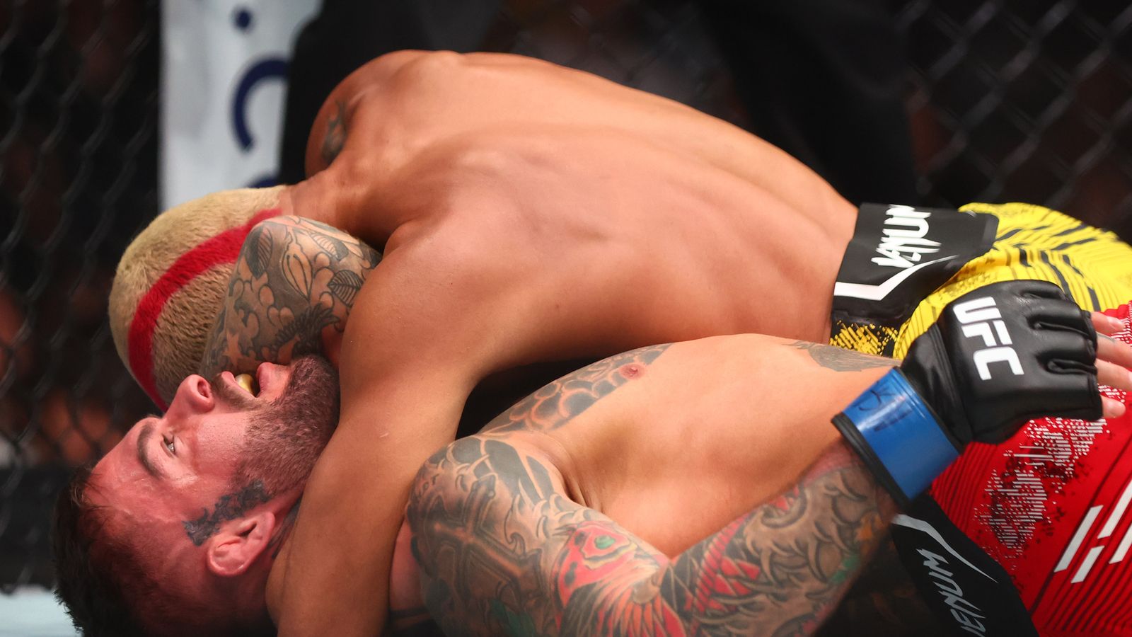 UFC 300 early prelims: Deiveson Figueiredo submits Cody Garbrandt in battle  of former champs