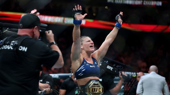 Kayla Harrison submits Julianna Peña to win title, set up super fight with Amanda Nunes (UFC)