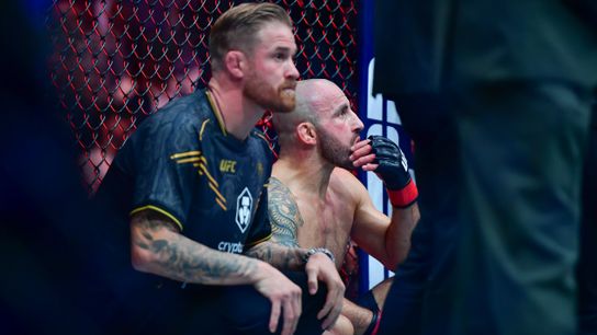 Kevin Iole's picks against the spread for UFC 314. Photo by Imagn Images