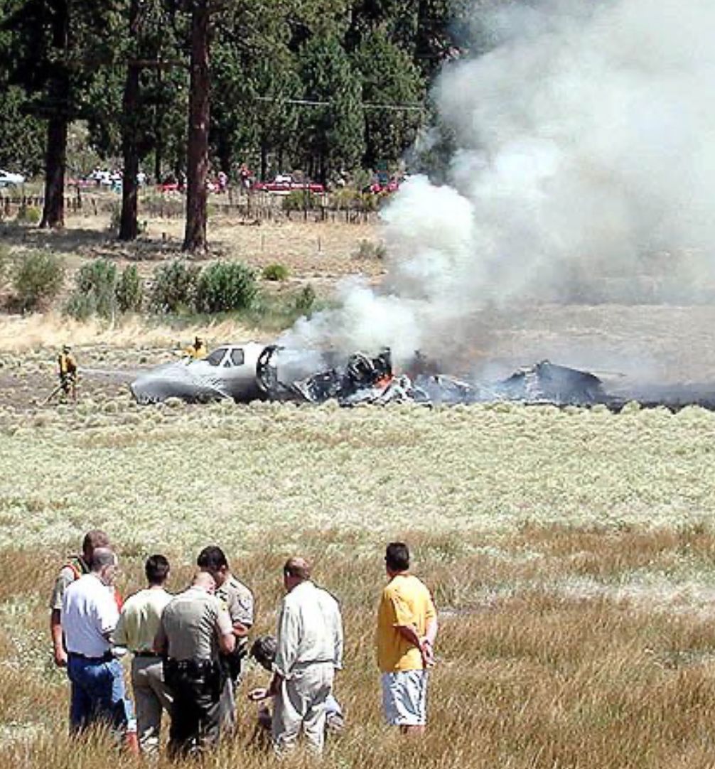 In 2002, I was on a plane that crashed on landing in a dry lake bed in Big Bear, Calif. We were en route to cover Oscar De La Hoya's media day in Big Bear. In 2002, I was on a plane that crashed on landing in a dry lake bed in Big Bear, Calif. We were en route to cover Oscar De La Hoya's media day in Big Bear.